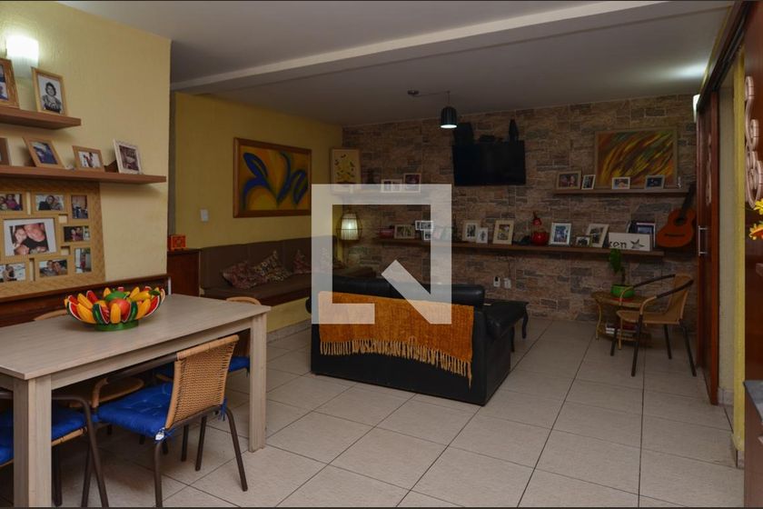 Casa, 3 quartos, 98 m² - Foto 1