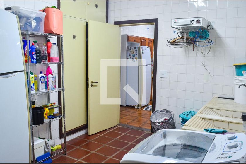 Casa à Venda - Jardim Chapadão, 3 Quartos,  280 m2 em , Campinas - sp | SoloBR