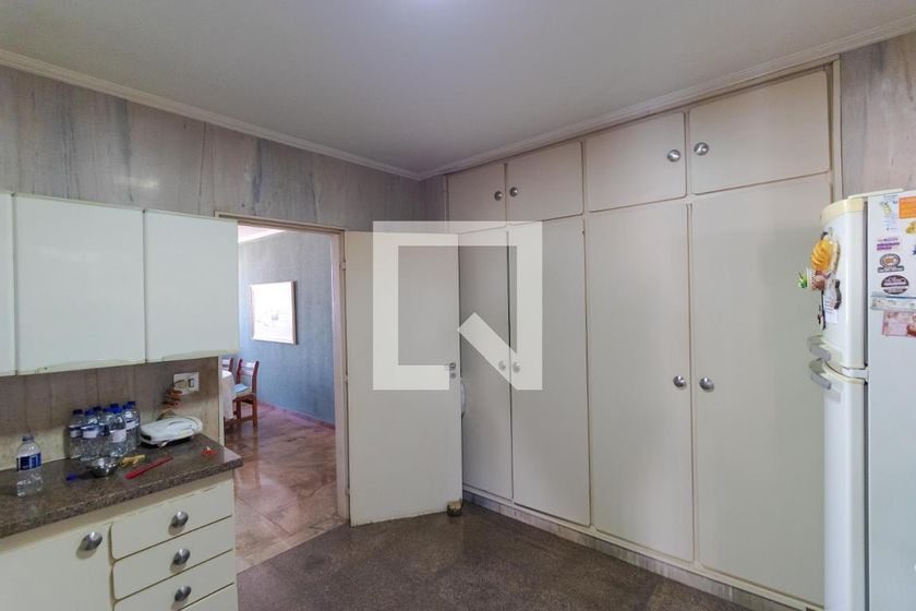 Casa à Venda - Taquaral, 5 Quartos,  320 m2 em , Campinas - sp | SoloBR