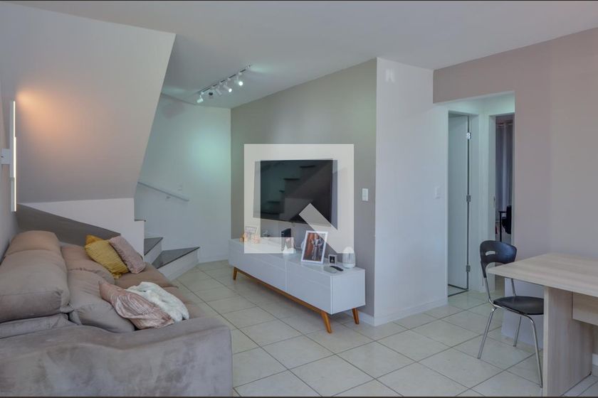 Casa, 4 quartos, 170 m² - Foto 1