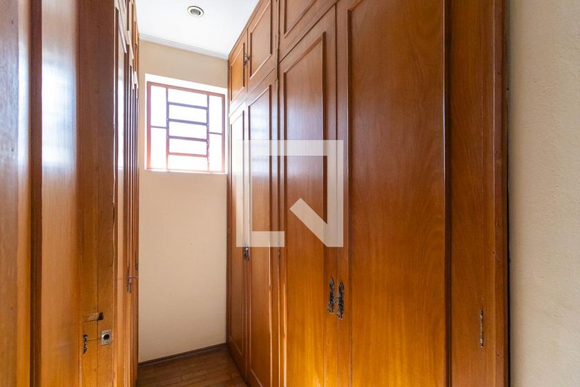 Casa à Venda - Jardim Planalto, 6 Quartos,  300 m2 em , Campinas - sp | SoloBR