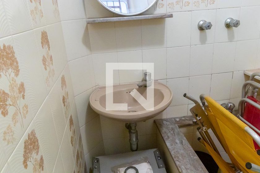 Casa à Venda - Jardim Planalto, 6 Quartos,  300 m2 em , Campinas - sp | SoloBR
