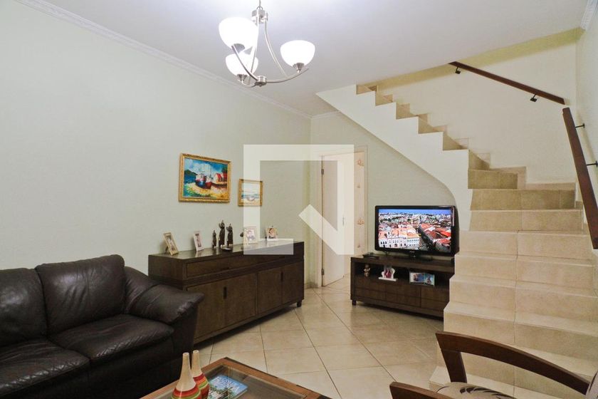 Casa, 5 quartos, 240 m² - Foto 1