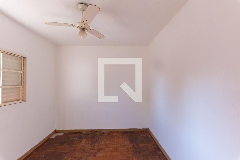 Casa à Venda - Jardim do Lago, 2 Quartos,  358 m2 em , Campinas - sp | SoloBR