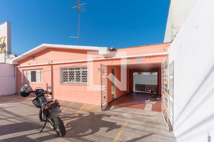Casa à Venda - Jardim do Lago, 2 Quartos,  358 m2 em , Campinas - sp | SoloBR