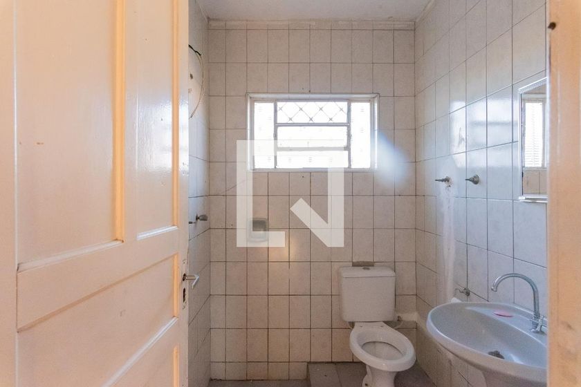 Casa à Venda - Jardim do Lago, 2 Quartos,  358 m2 em , Campinas - sp | SoloBR