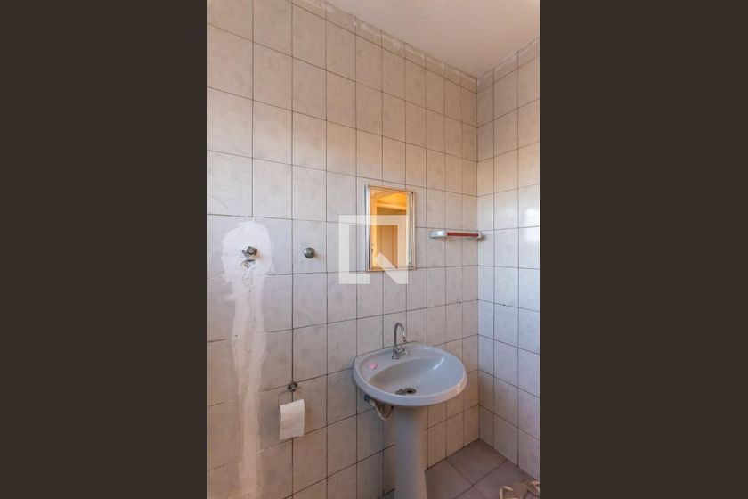 Casa à Venda - Jardim do Lago, 2 Quartos,  358 m2 em , Campinas - sp | SoloBR