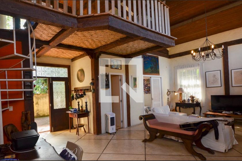 Casa, 4 quartos, 318 m² - Foto 2