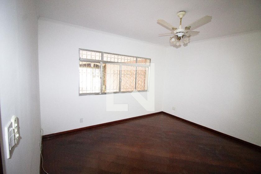 Casa, 3 quartos, 200 m² - Foto 1