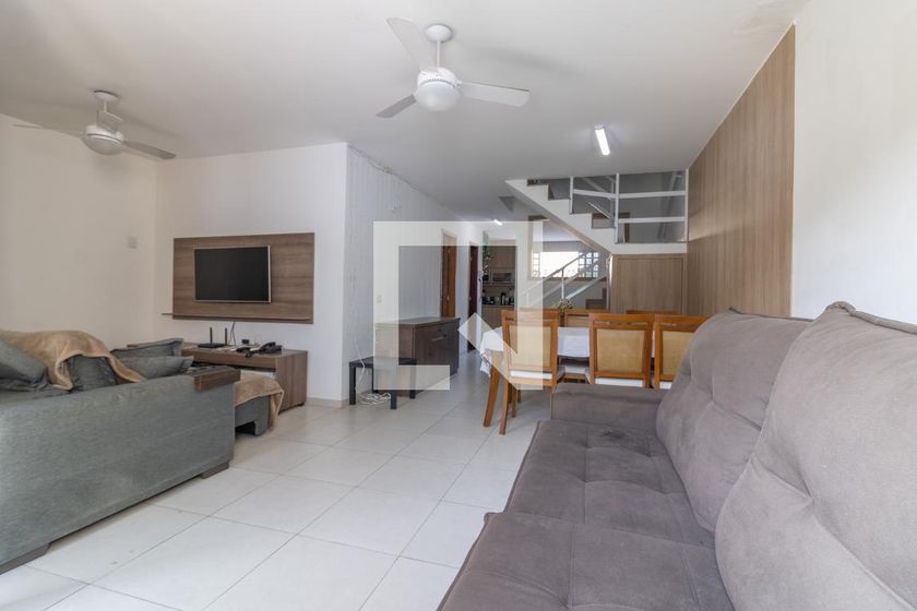 Casa, 5 quartos, 200 m² - Foto 1