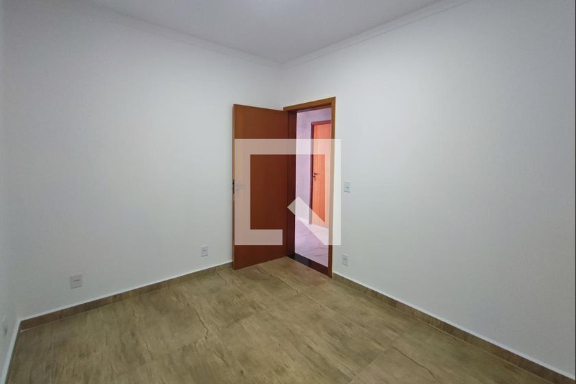 Casa à Venda - Swiss Park, 4 Quartos,  282 m2 em , Campinas - sp | SoloBR