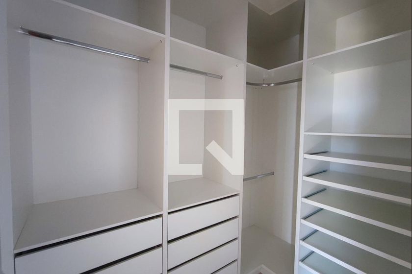 Casa à Venda - Swiss Park, 4 Quartos,  282 m2 em , Campinas - sp | SoloBR