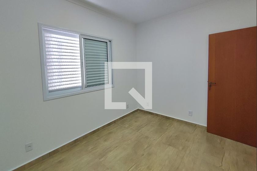 Casa à Venda - Swiss Park, 4 Quartos,  282 m2 em , Campinas - sp | SoloBR