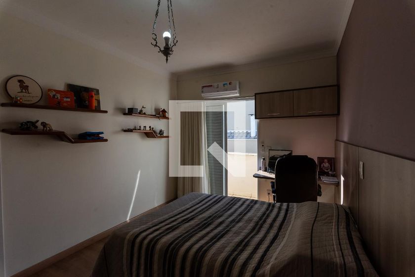 Casa à Venda - Swiss Park, 3 Quartos,  255 m2 em , Campinas - sp | SoloBR