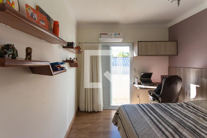 Casa à Venda - Swiss Park, 3 Quartos,  255 m2 em , Campinas - sp | SoloBR