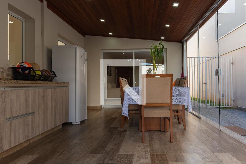 Casa à Venda - Swiss Park, 3 Quartos,  255 m2 em , Campinas - sp | SoloBR