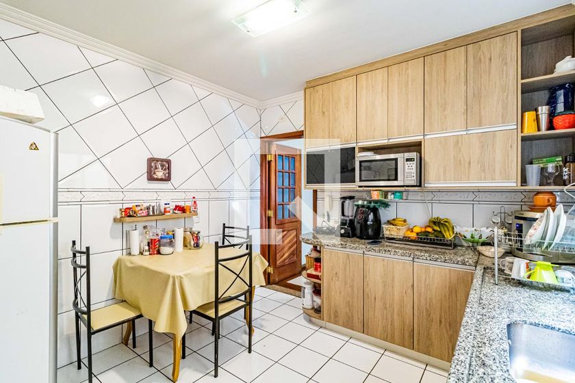 Casa, 3 quartos, 245 m² - Foto 57