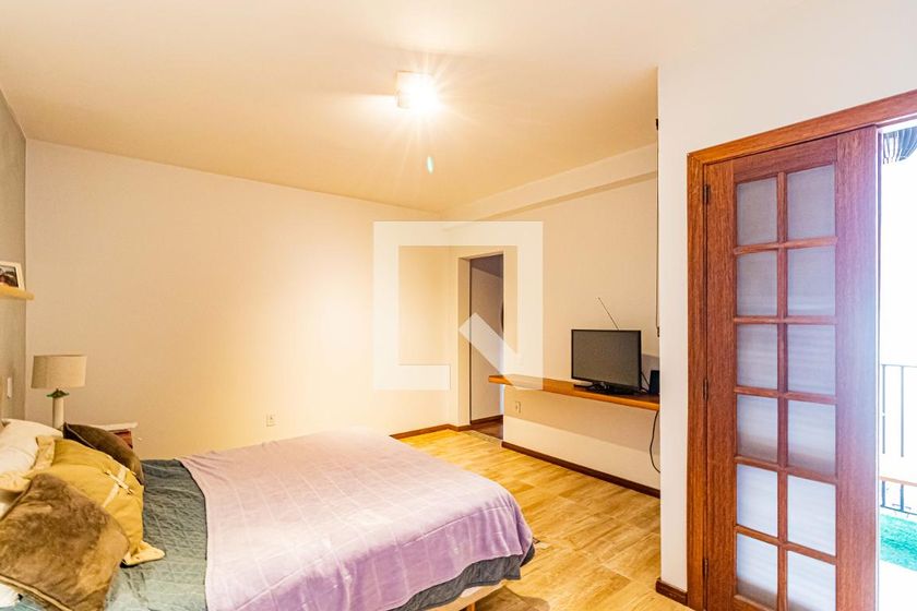 Casa, 3 quartos, 245 m² - Foto 16
