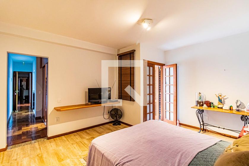 Casa, 3 quartos, 245 m² - Foto 15