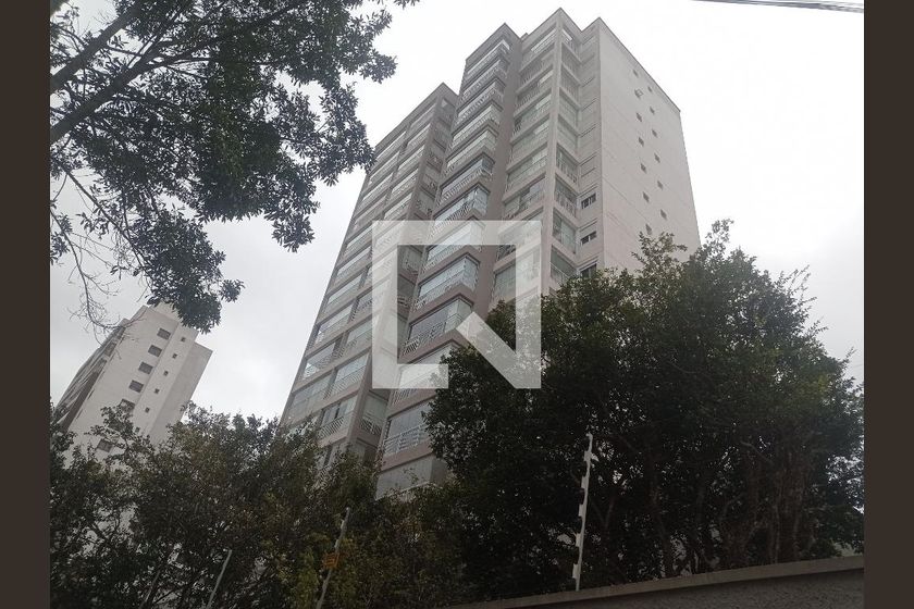 Apartamento na Rua Pascal, 1973, Campo Belo em São Paulo, por R