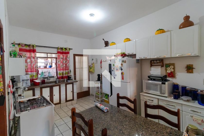 Casa à Venda - Jardim Flamboyant, 4 Quartos,  319 m2 em , Campinas - sp | SoloBR
