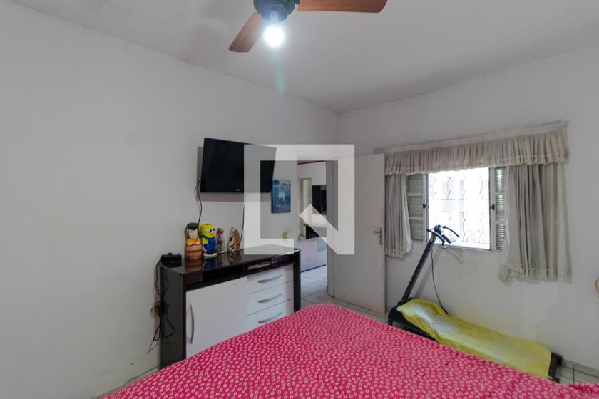 Casa à Venda - Jardim Flamboyant, 4 Quartos,  319 m2 em , Campinas - sp | SoloBR