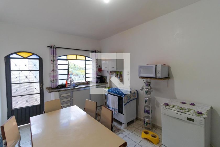 Casa à Venda - Jardim Flamboyant, 4 Quartos,  319 m2 em , Campinas - sp | SoloBR