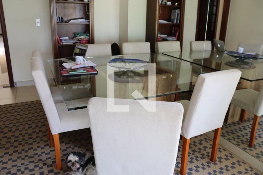 Casa à Venda - Mansões Santo Antônio, 3 Quartos,  299 m2 em , Campinas - sp | SoloBR