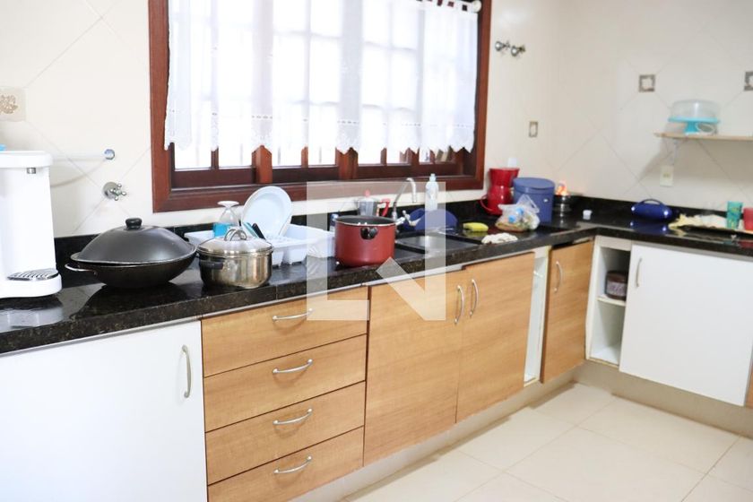 Casa à Venda - Mansões Santo Antônio, 3 Quartos,  299 m2 em , Campinas - sp | SoloBR