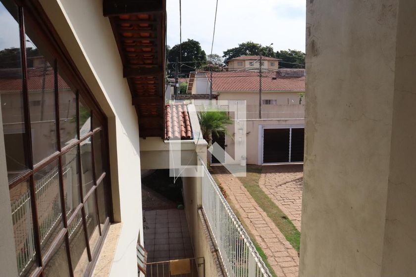 Casa à Venda - Mansões Santo Antônio, 3 Quartos,  299 m2 em , Campinas - sp | SoloBR