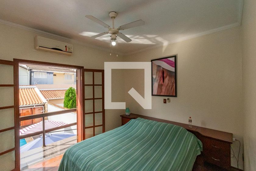 Casa à Venda - Mansões Santo Antônio, 4 Quartos,  220 m2 em , Campinas - sp | SoloBR