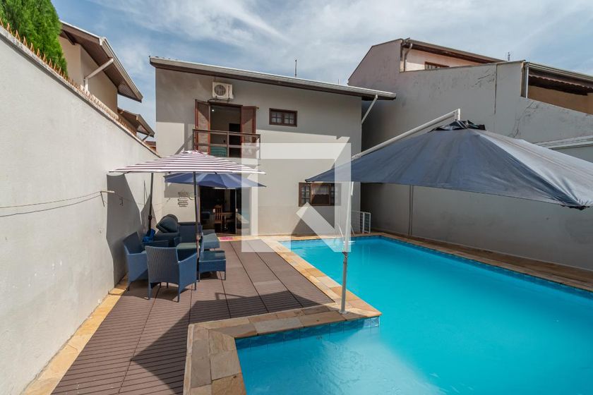 Casa à Venda - Mansões Santo Antônio, 4 Quartos,  220 m2 em , Campinas - sp | SoloBR