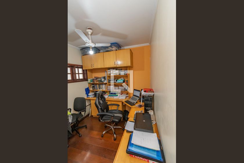 Casa à Venda - Mansões Santo Antônio, 4 Quartos,  220 m2 em , Campinas - sp | SoloBR