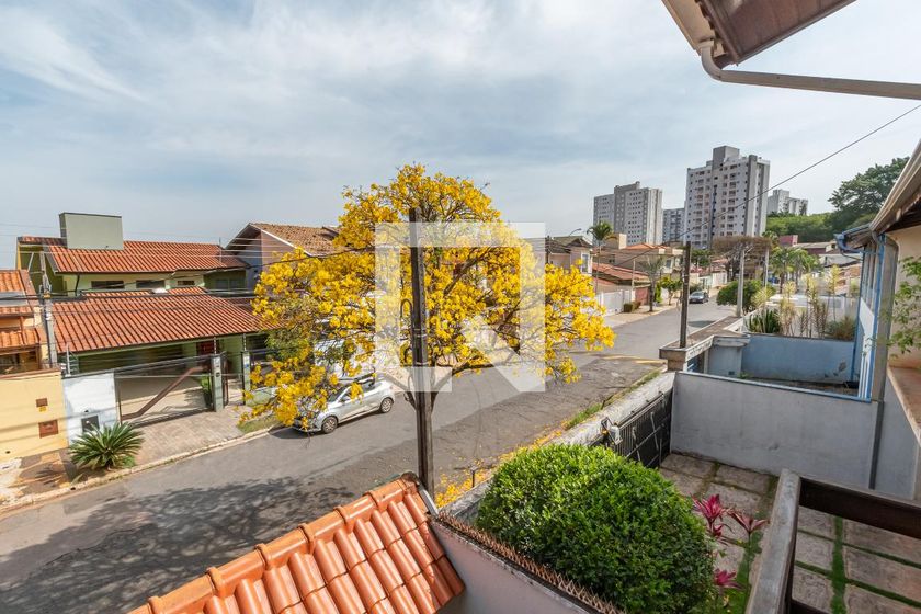 Casa à Venda - Mansões Santo Antônio, 4 Quartos,  220 m2 em , Campinas - sp | SoloBR