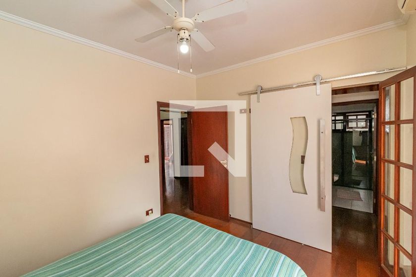 Casa à Venda - Mansões Santo Antônio, 4 Quartos,  220 m2 em , Campinas - sp | SoloBR