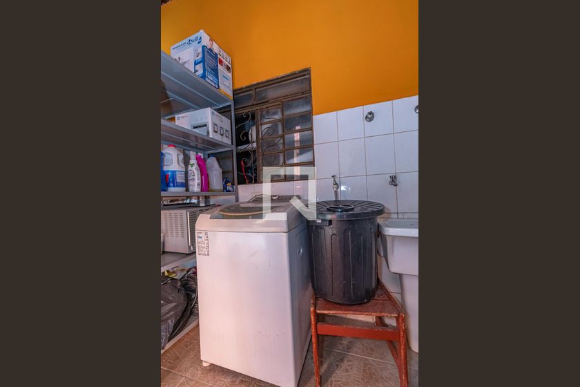 Casa à Venda - Mansões Santo Antônio, 4 Quartos,  220 m2 em , Campinas - sp | SoloBR