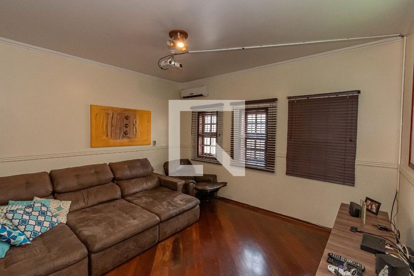 Casa à Venda - Mansões Santo Antônio, 4 Quartos,  220 m2 em , Campinas - sp | SoloBR