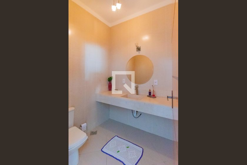Casa à Venda - Swiss Park, 3 Quartos,  268 m2 em , Campinas - sp | SoloBR