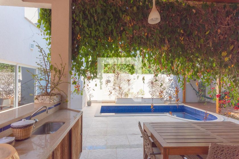 Casa à Venda - Swiss Park, 3 Quartos,  268 m2 em , Campinas - sp | SoloBR