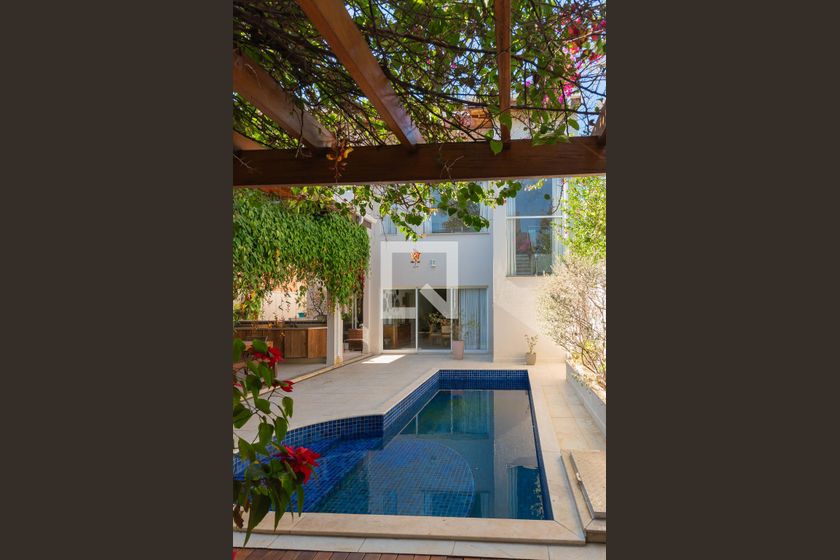 Casa à Venda - Swiss Park, 3 Quartos,  268 m2 em , Campinas - sp | SoloBR