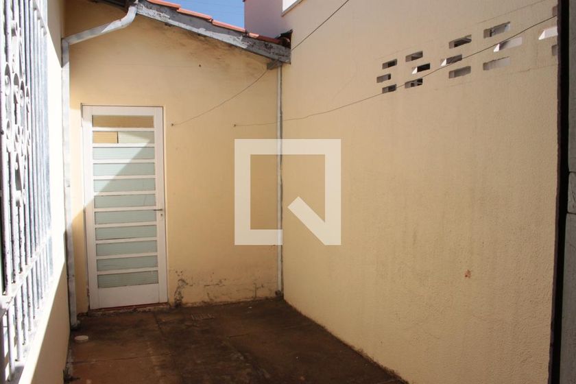 Casa à Venda - Jardim Planalto, 2 Quartos,  150 m2 em , Campinas - sp | SoloBR