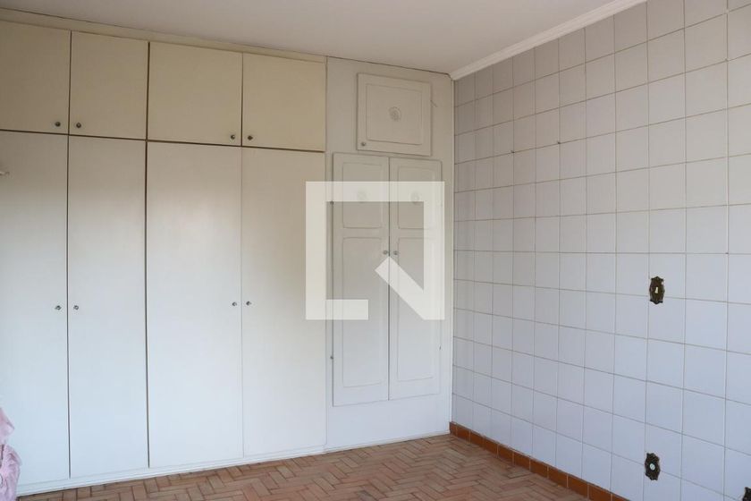 Casa à Venda - Taquaral, 3 Quartos,  289 m2 em , Campinas - sp | SoloBR