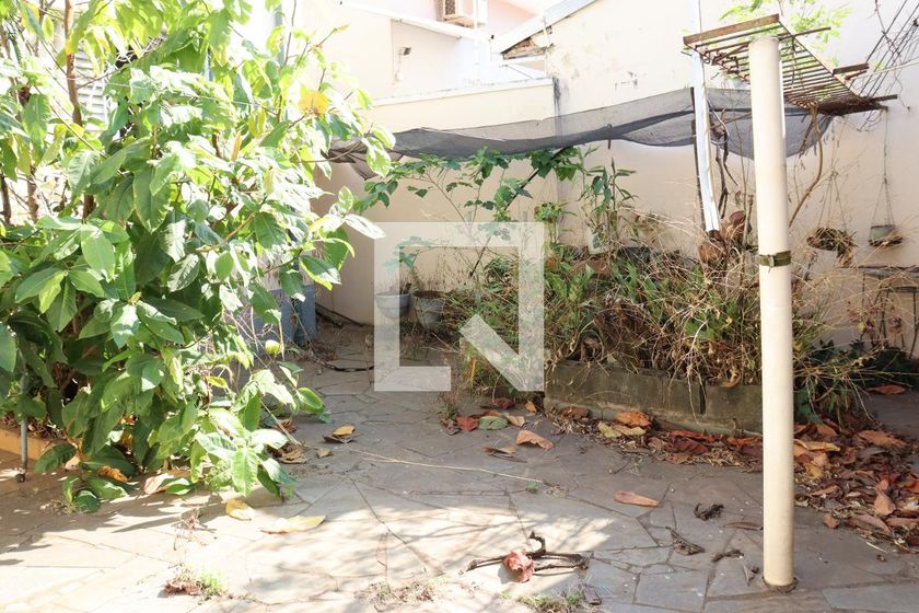 Casa à Venda - Taquaral, 3 Quartos,  289 m2 em , Campinas - sp | SoloBR