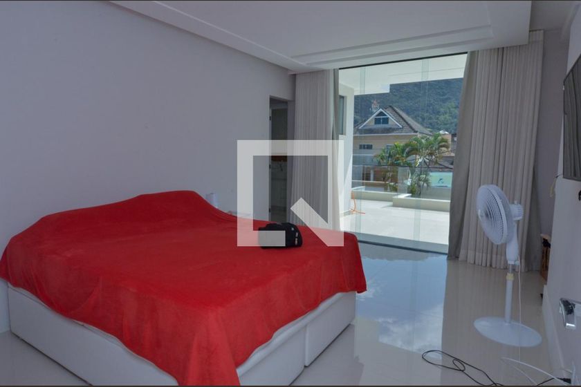 Casa, 3 quartos, 240 m² - Foto 7