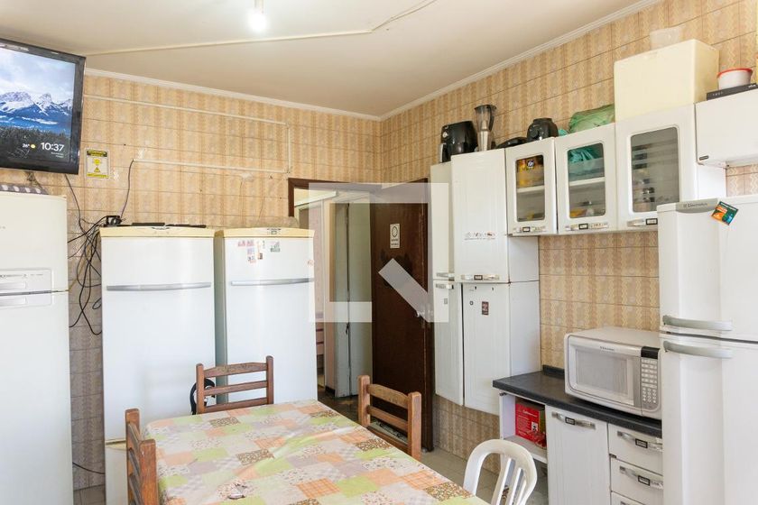 Casa, 8 quartos, 252 m² - Foto 2