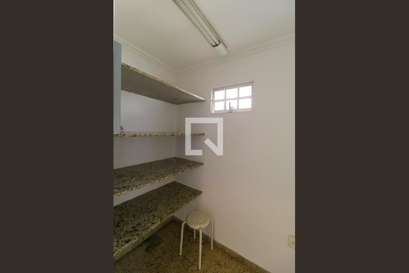 Casa à Venda - Mansões Santo Antônio, 3 Quartos,  380 m2 em , Campinas - sp | SoloBR
