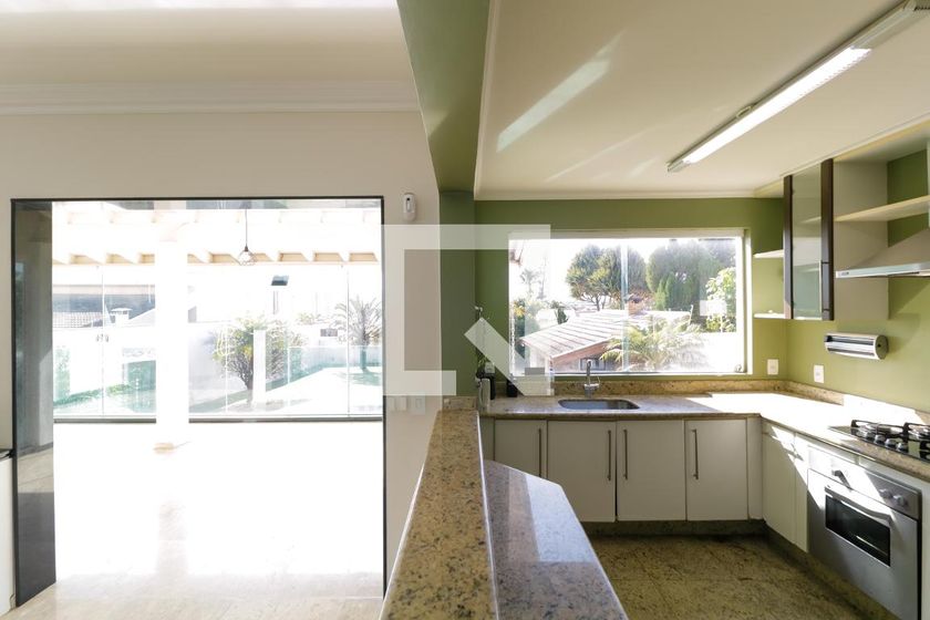 Casa à Venda - Mansões Santo Antônio, 3 Quartos,  380 m2 em , Campinas - sp | SoloBR