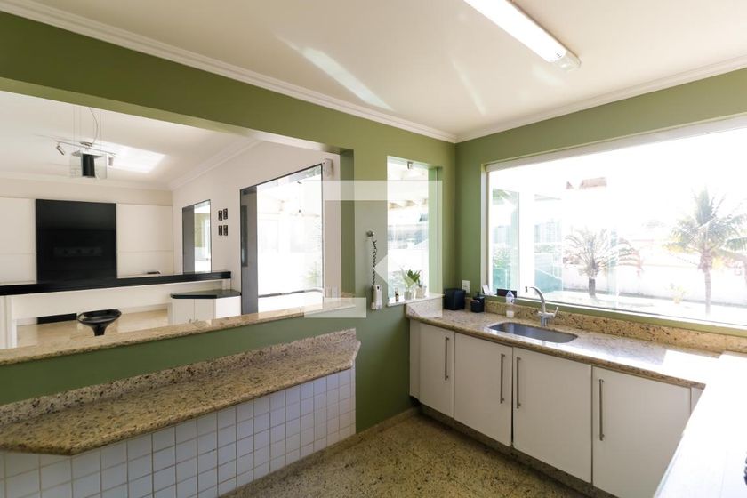 Casa à Venda - Mansões Santo Antônio, 3 Quartos,  380 m2 em , Campinas - sp | SoloBR