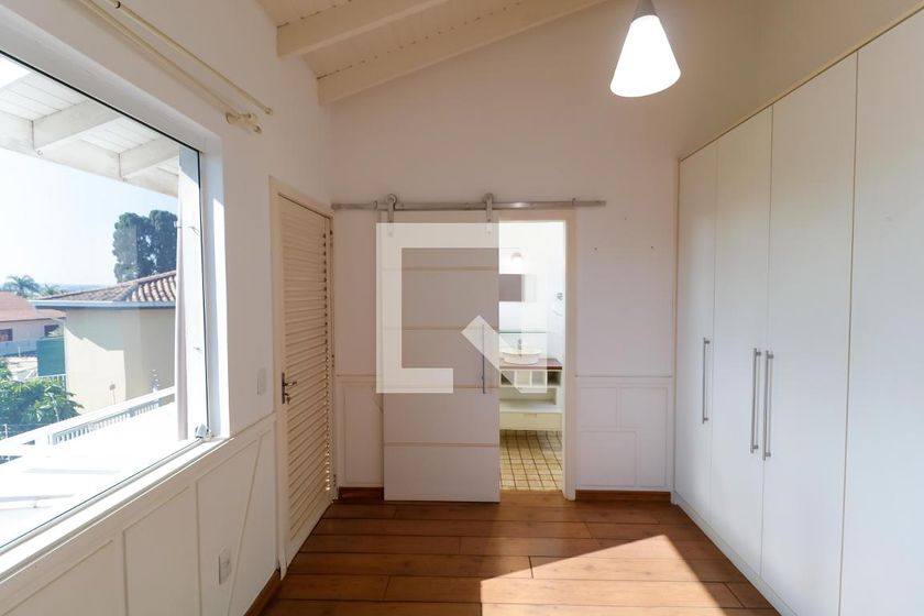 Casa à Venda - Mansões Santo Antônio, 3 Quartos,  380 m2 em , Campinas - sp | SoloBR
