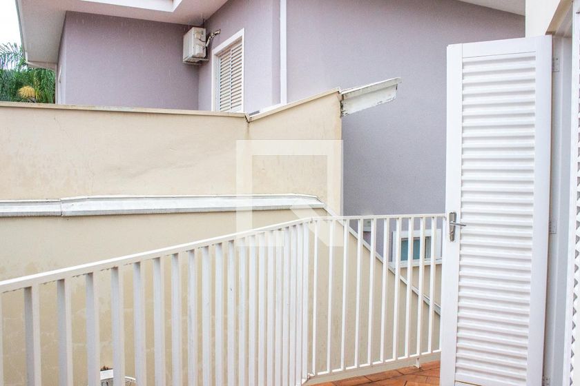 Casa à Venda - Mansões Santo Antônio, 4 Quartos,  243 m2 em , Campinas - sp | SoloBR